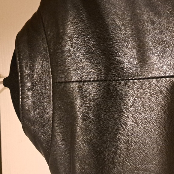 🇮🇹 Danier Italian leather Woman's tailored style black Pure leather. Size xs,s - Picture 9 of 9
